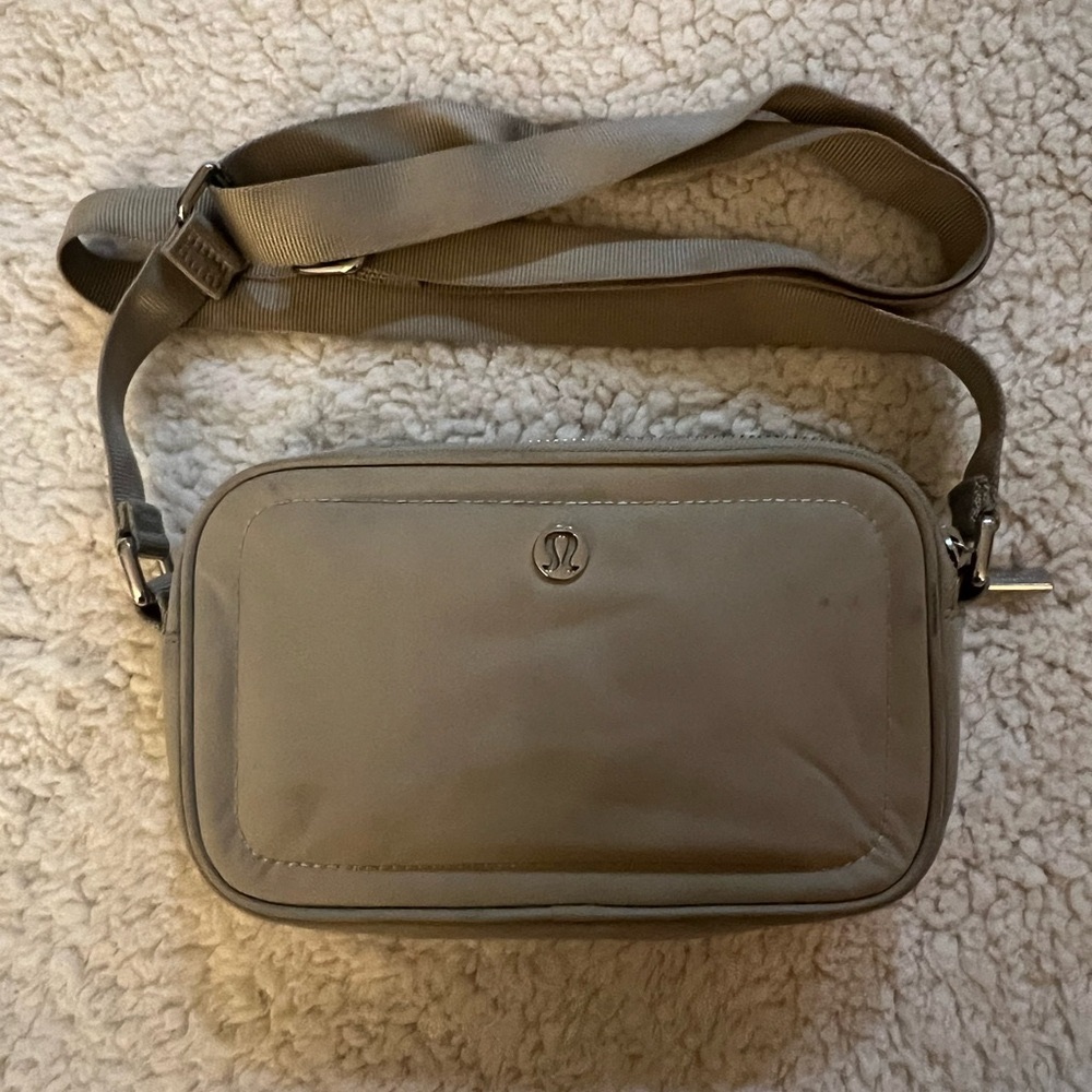 Used Lululemon Shoulder Bag